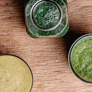 Mango-Beeren-Smoothie