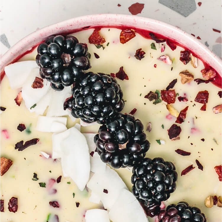 image1-rezept-magic-shell-smoothiebowl.jpg