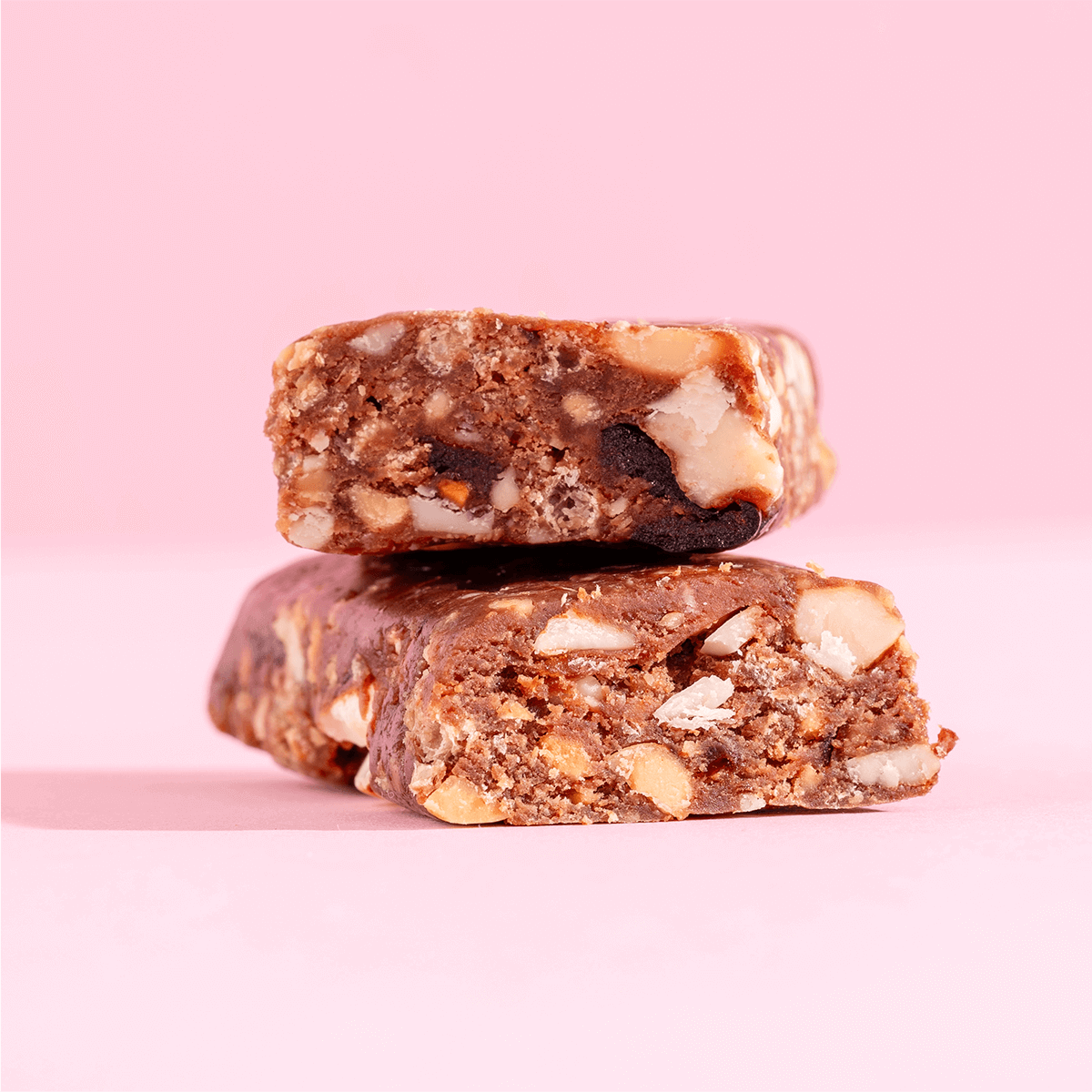 mymuesli Bio Protein Müsliriegel Wild Berry ausgepackt