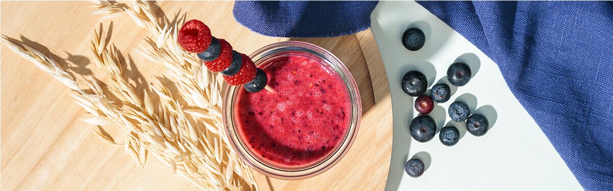 Zmorgedrink mit beeren und vanille