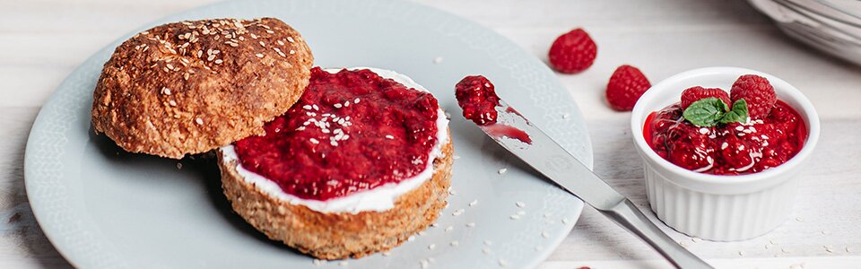 Chia-Brötchen zum Frühstück selbst machen