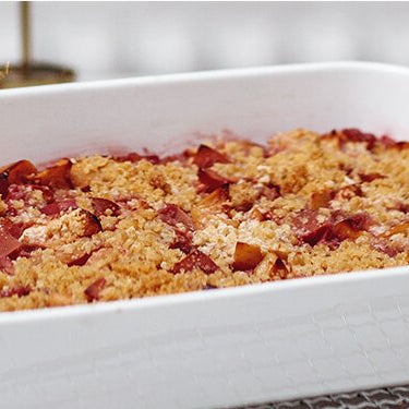 VEGANER APPLE-CRUMBLE MIT FRÜCHTETEE