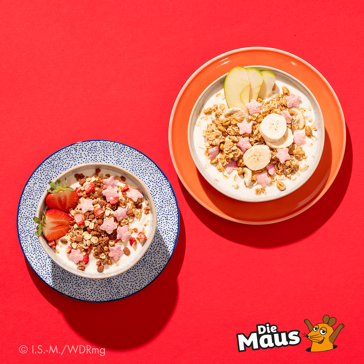 mymuesli Supermaus Müsli in Schale mit Joghurt neben Superlefanten Müsli in Schale mit Joghurt