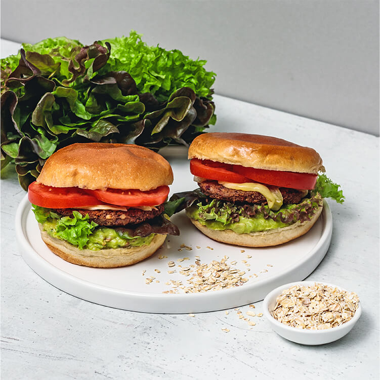 Vegan Burger auf einem Teller