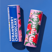 mymuesli Bio Strawberry Cheesecake Müsli Dose von Vorne und der Seite