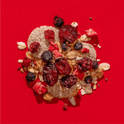 mymuesli Bio Blackberry Granola mit Cranberries, Erdbeeren, Brombeeren, Blaubeeren, Chia Samen und Dinkelflocken