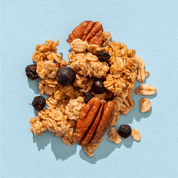 mymuesli Bio Blueberry Cassis Crunchy Granola mit Hafer Crunchy Cluster, GRanola Crunchy, Pekannüssen, Blaubeeren und schwarzen Johannisbeeren