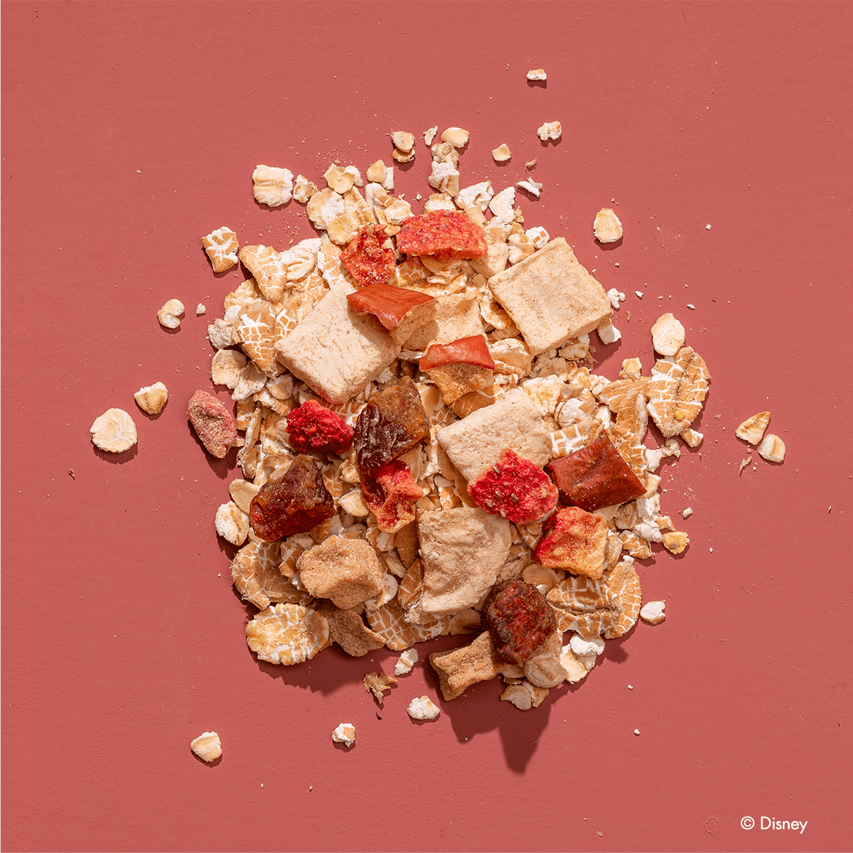 Disney Guten Morgen Löwe Müsli Zutaten mit getrockneten Erdbeerstücken, Bananenstücken und Aprikosenstücken