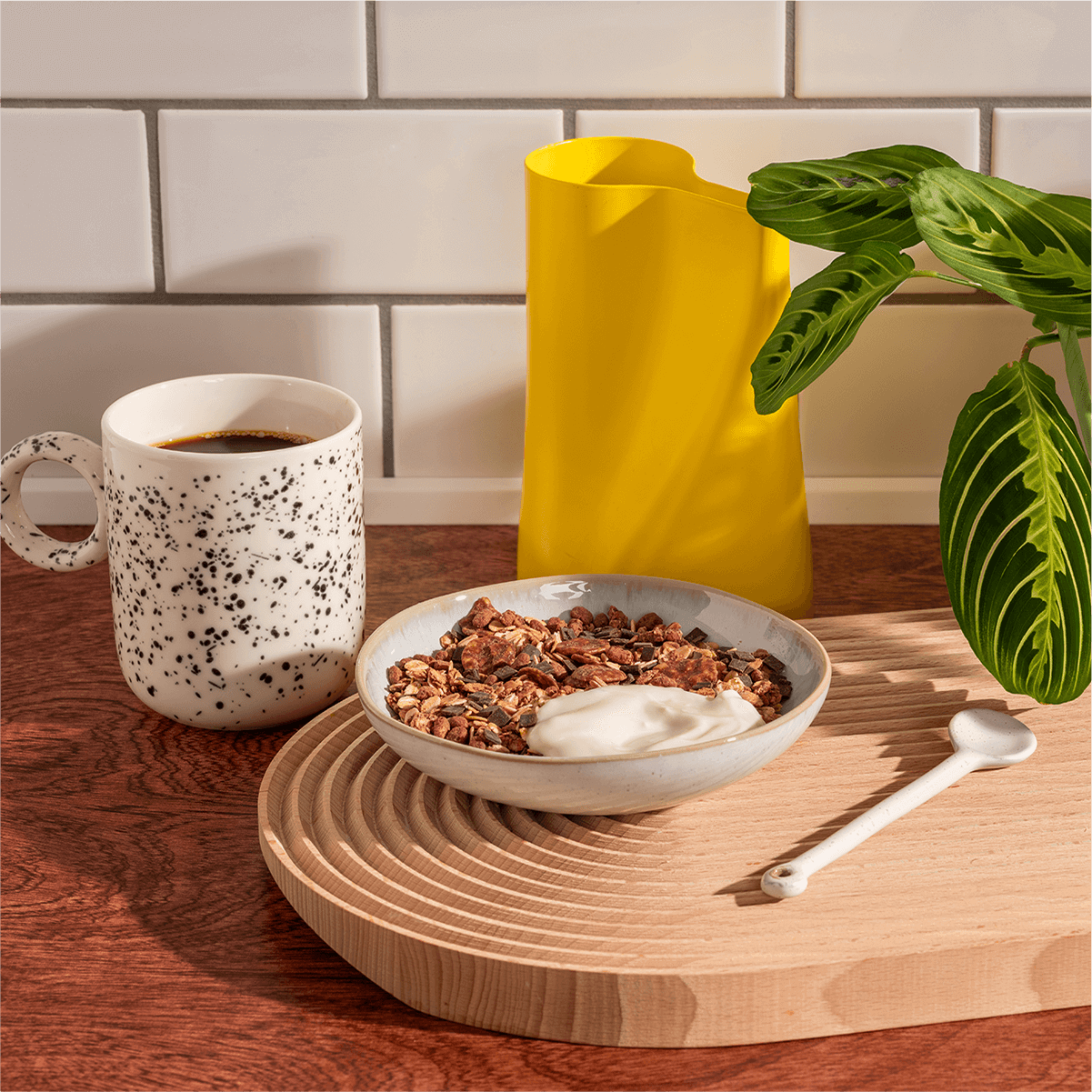 mymuesli Bio Chocolate Müsli in Müslischale mit Joghurt