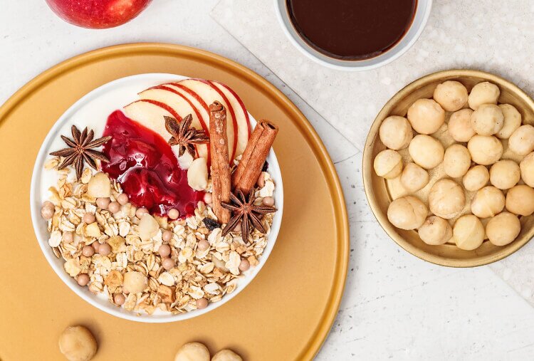 article3b-muesli-apple-macadamia.jpg