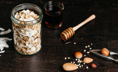 Eigenes Steinzeit-Müsli mixen