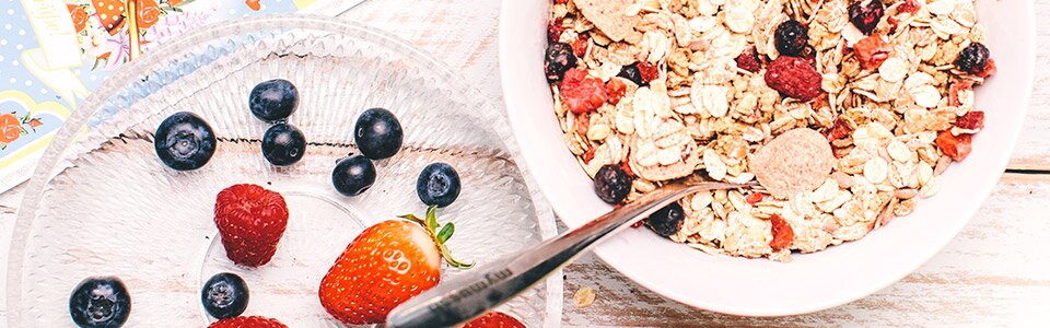Superfrüchte im Bio-Müesli
